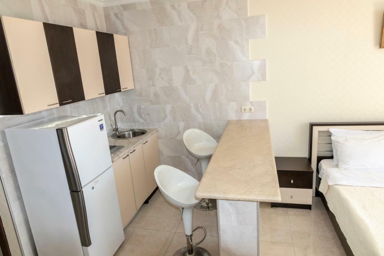 Orbi Apartment Ruslan Batumi Eksteriør billede